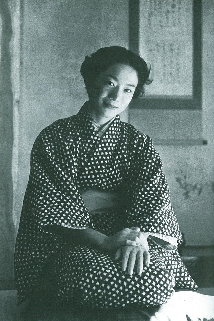 【数々のアワードを受賞】 Kuniko Mukoda - 向田 邦子 (1929 - 1981) | Horror House 文学・小説